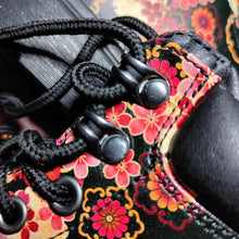 Laden Sie das Bild in den Galerie-Viewer, Kurze Herrenstiefel mit Allover-Print