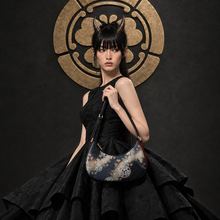 画像をギャラリービューアに読み込む, Half-moon Shaped Bag E