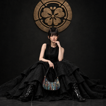 画像をギャラリービューアに読み込む, Half-moon Shaped Bag C
