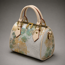 Carica l'immagine nel visualizzatore di Gallery, Vegan Leather Crossbody Handbag B

